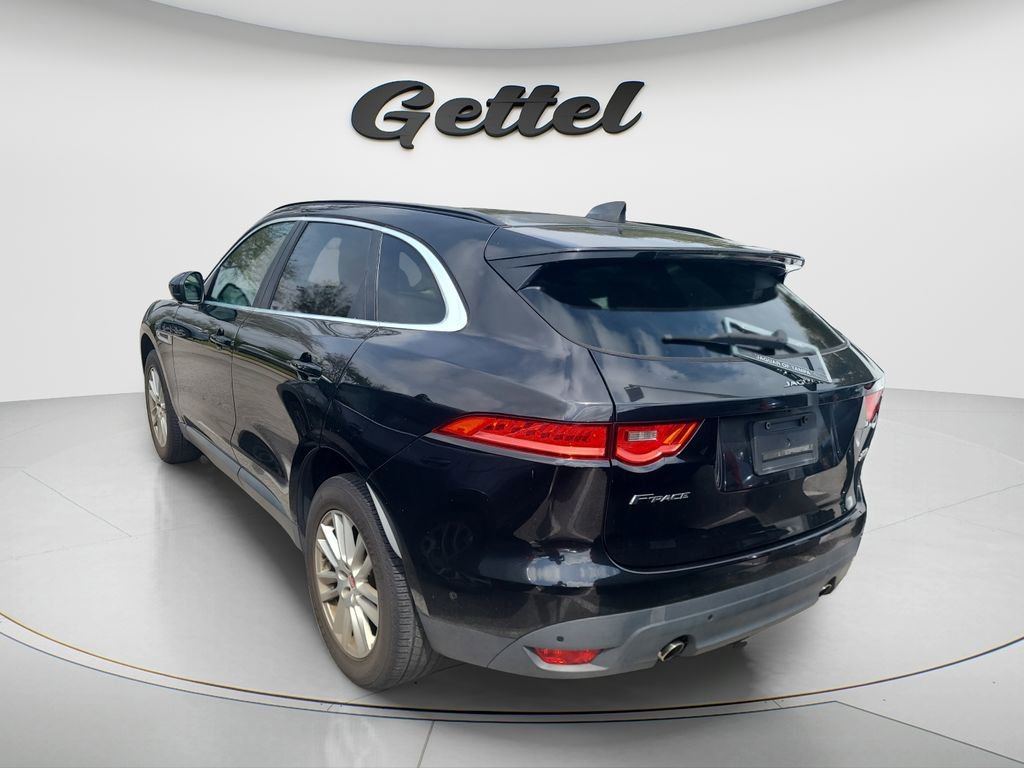 Used 2020 Jaguar F-PACE Prestige image 32