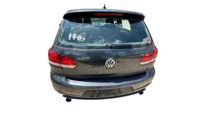 Used 2012 Volkswagen Golf 4-Door FWD image 4