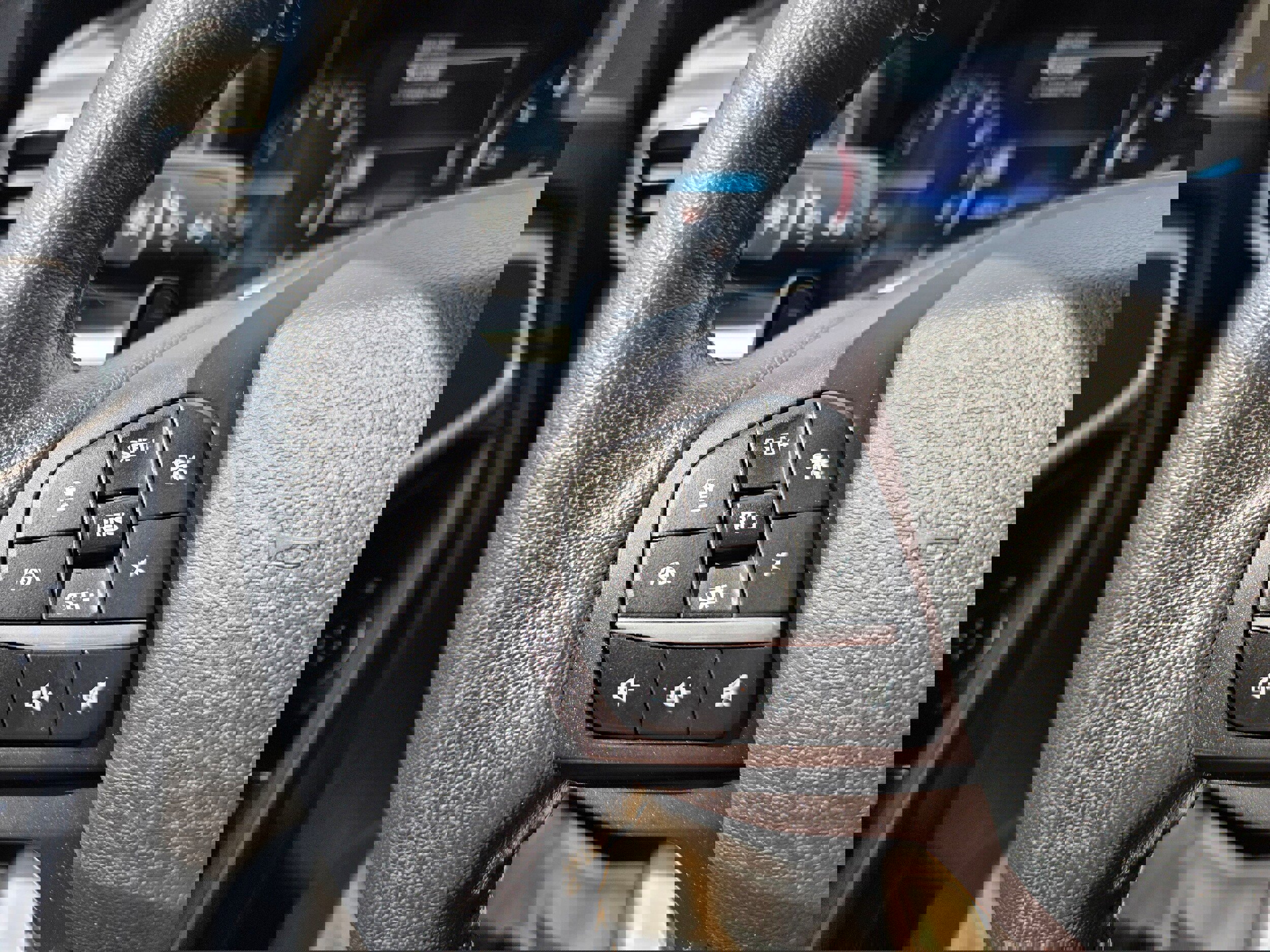 Used 2020 Ford Explorer XLT w/ Equipment Group 202A image 15