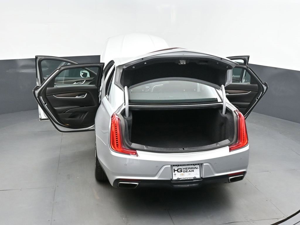 Used 2018 Cadillac XTS Luxury image 49
