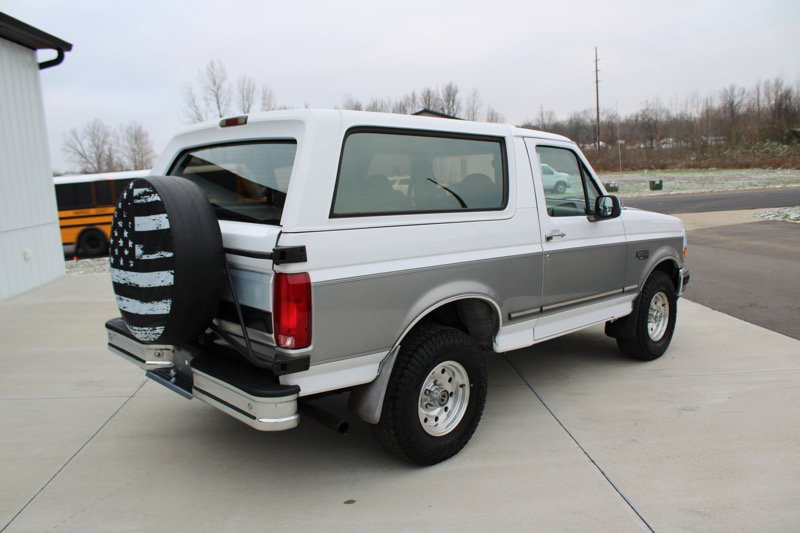Used 1995 Ford Bronco XLT image 7