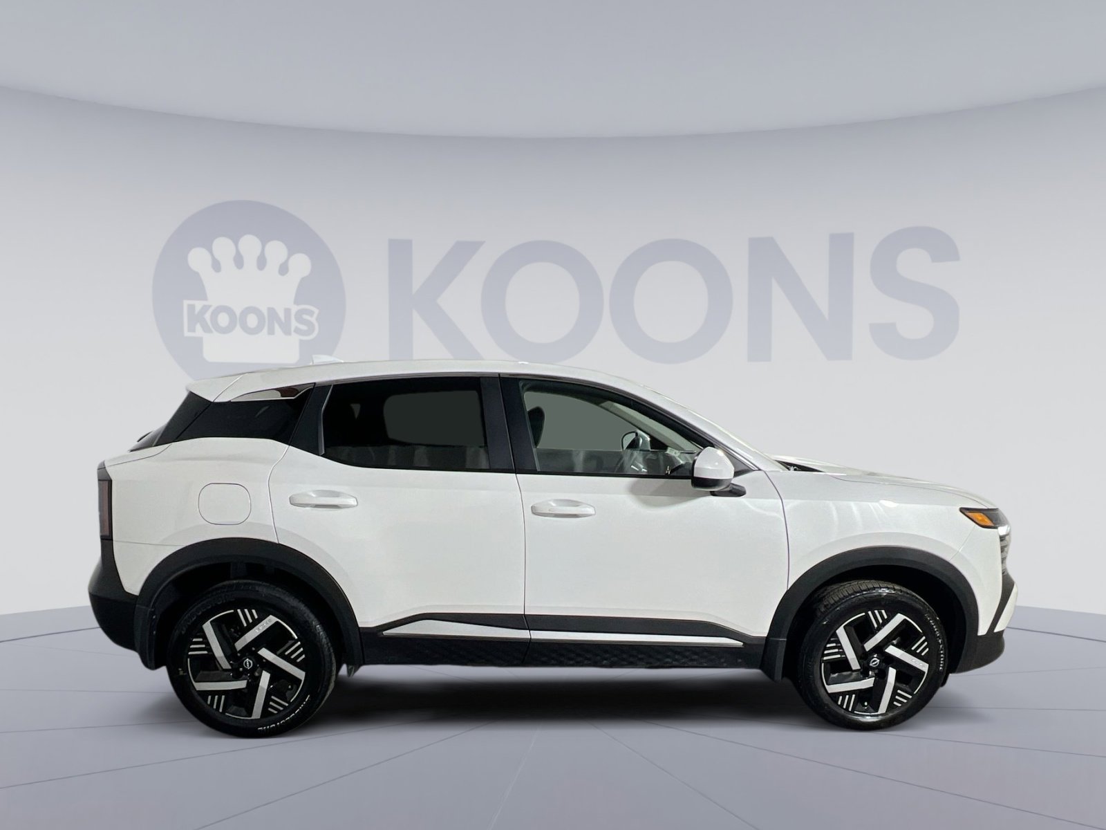 Used 2025 Nissan Kicks SV image 8