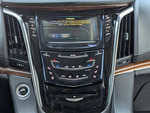 Used 2020 Cadillac Escalade ESV Luxury image 15
