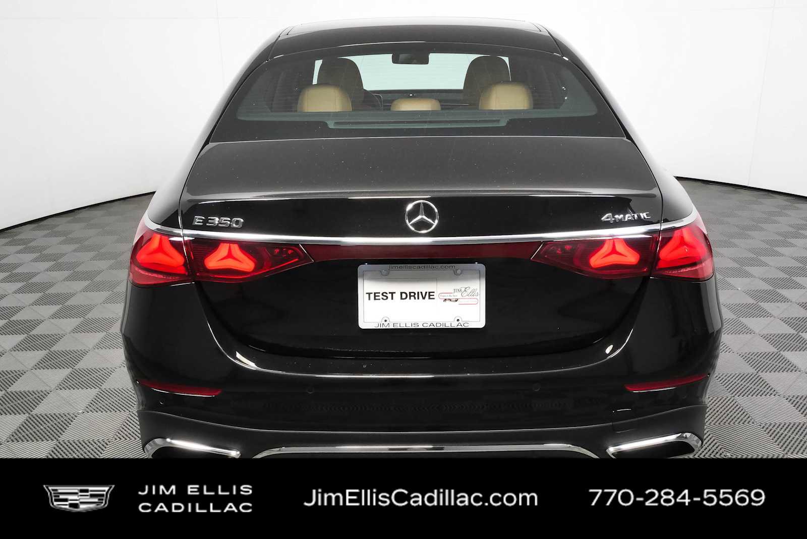 Used 2024 Mercedes-Benz E 350 4MATIC Sedan image 29