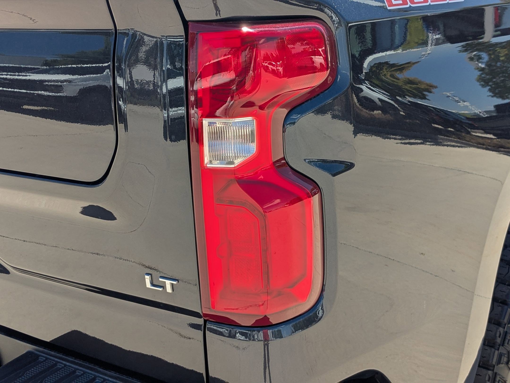 Used 2024 Chevrolet Silverado 1500 LT Trail Boss w/ LT Trail Boss Premium Package AWD/4WD image 11