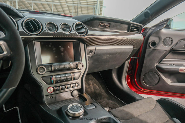 Used 2020 Ford Mustang Shelby GT500 w/ Carbon Fiber Track Pack image 35