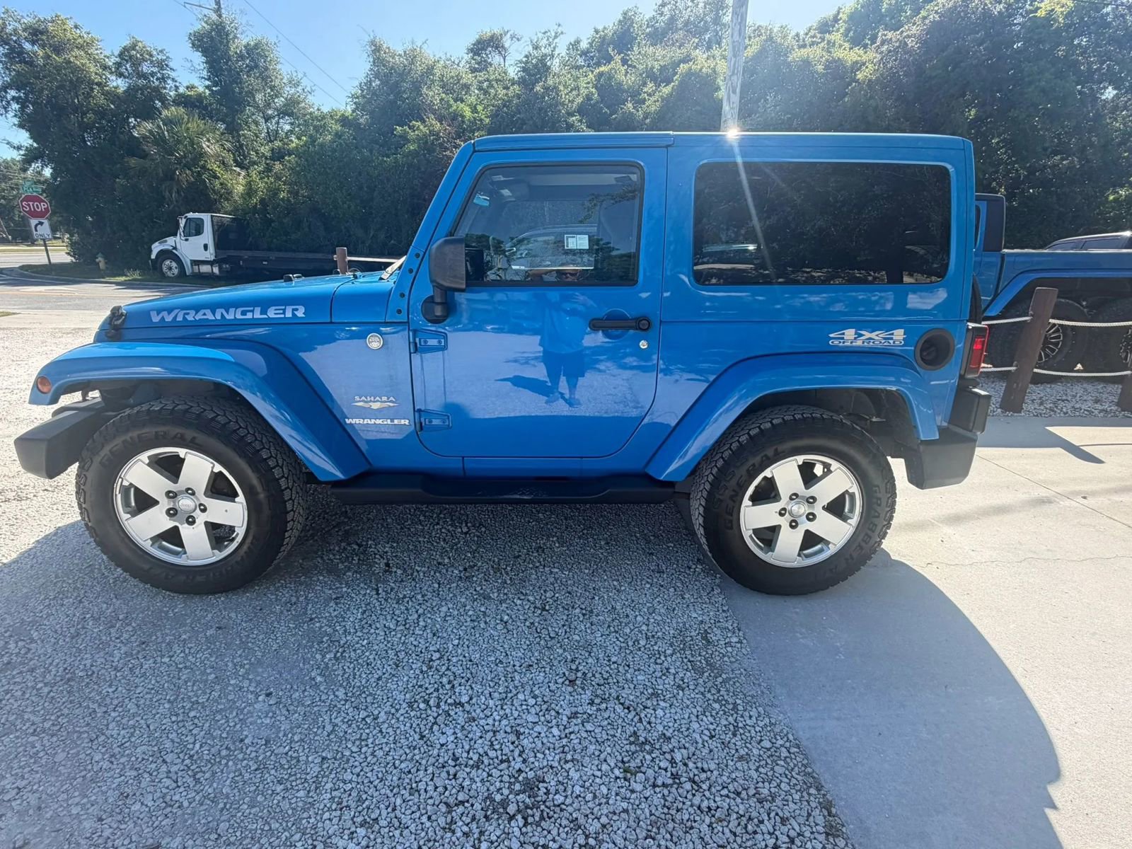 Used 2011 Jeep Wrangler Sahara AWD/4WD image 4
