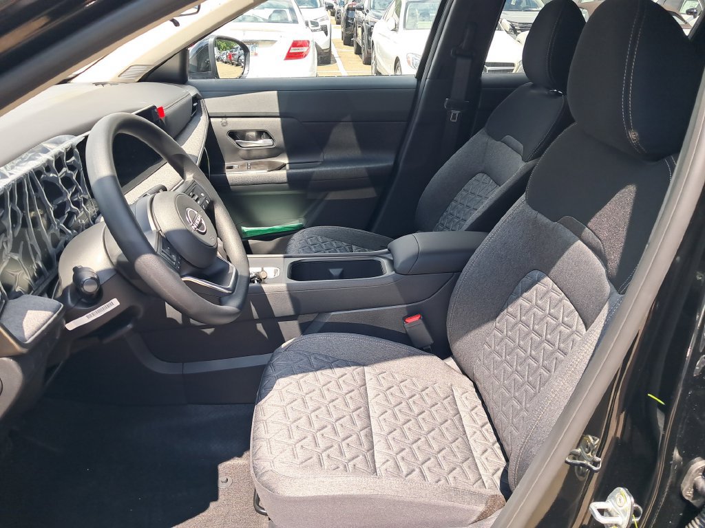 New 2026 Nissan Kicks SV w/ SV Premium Package AWD/4WD image 10
