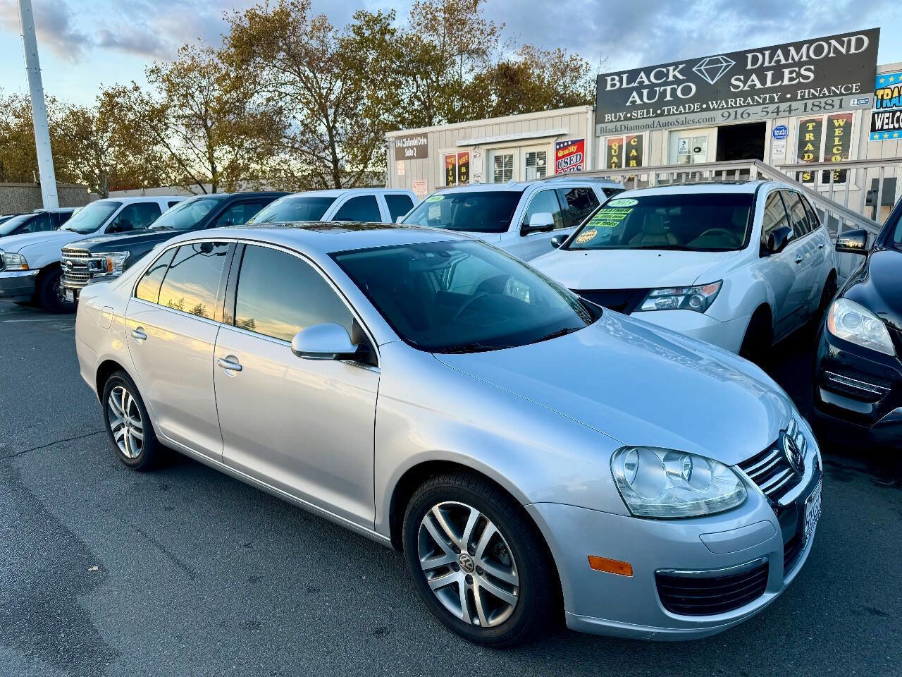 Used 2005 Volkswagen Jetta 2.5 image 2