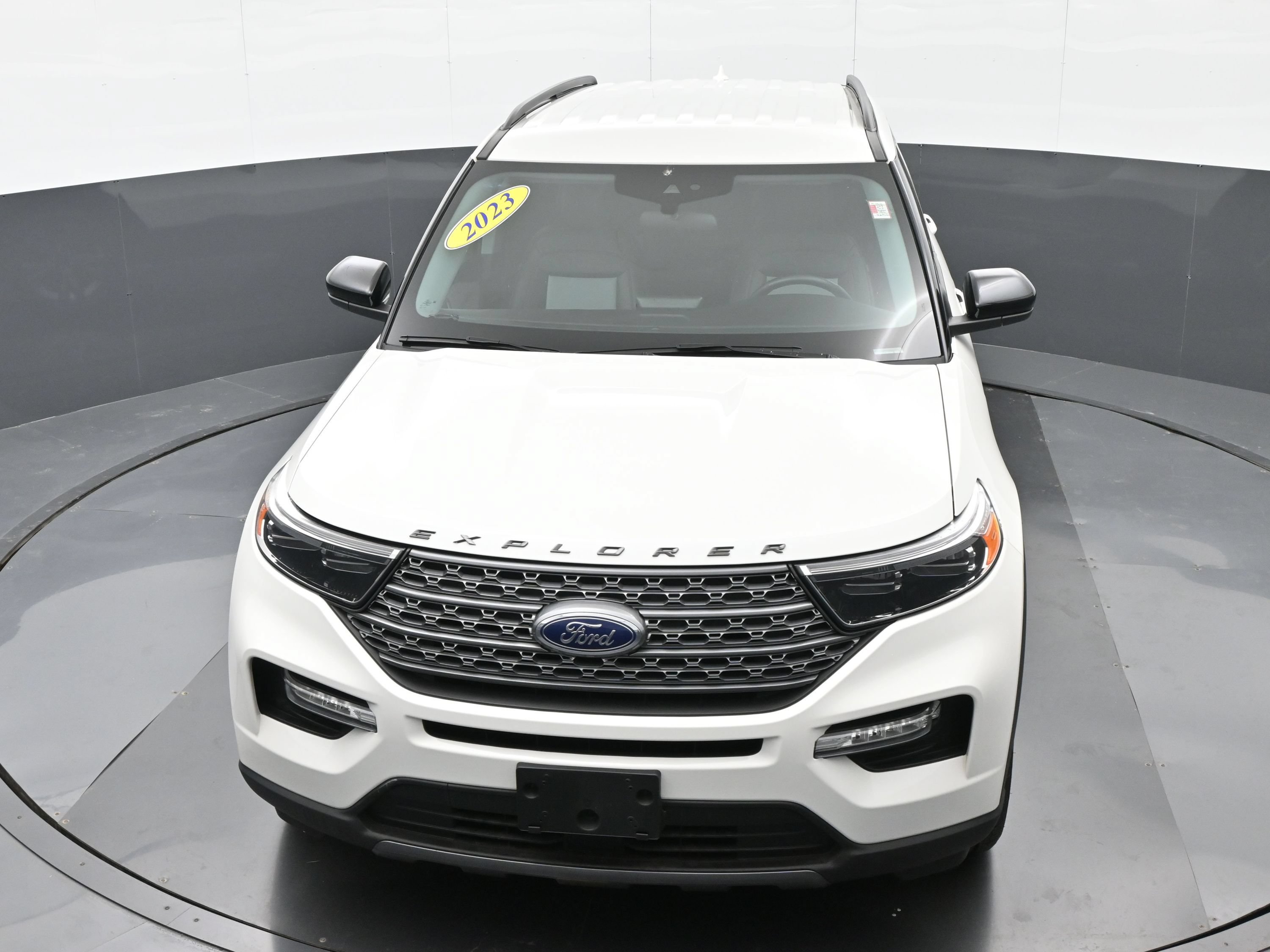 Used 2023 Ford Explorer XLT w/ Equipment Group 202A AWD/4WD image 35