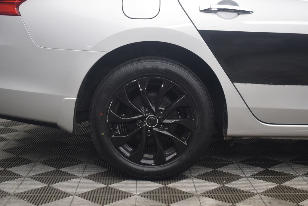 Used 2018 Nissan Sentra SV w/ Premium Package (P01) FWD image 26