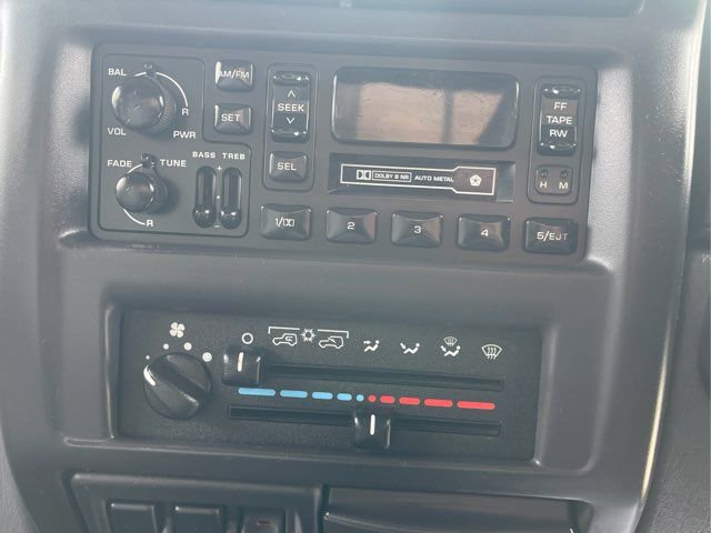 Used 1998 Jeep Wrangler Sport image 30