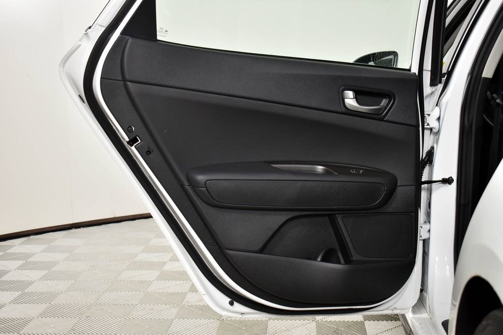 Used 2020 Kia Optima S image 18