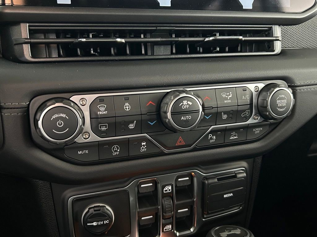 New 2026 Jeep Wrangler Unlimited Rubicon image 20