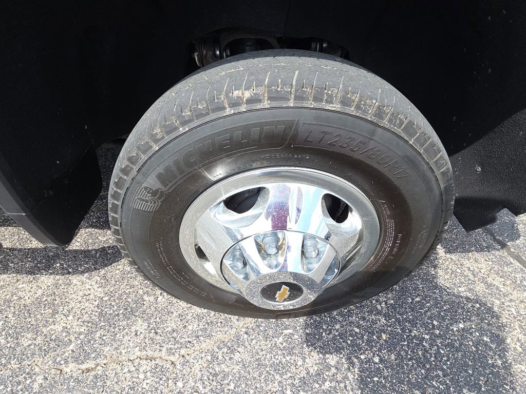 Used 2023 Chevrolet Silverado 3500 LT w/ Convenience Package AWD/4WD image 11