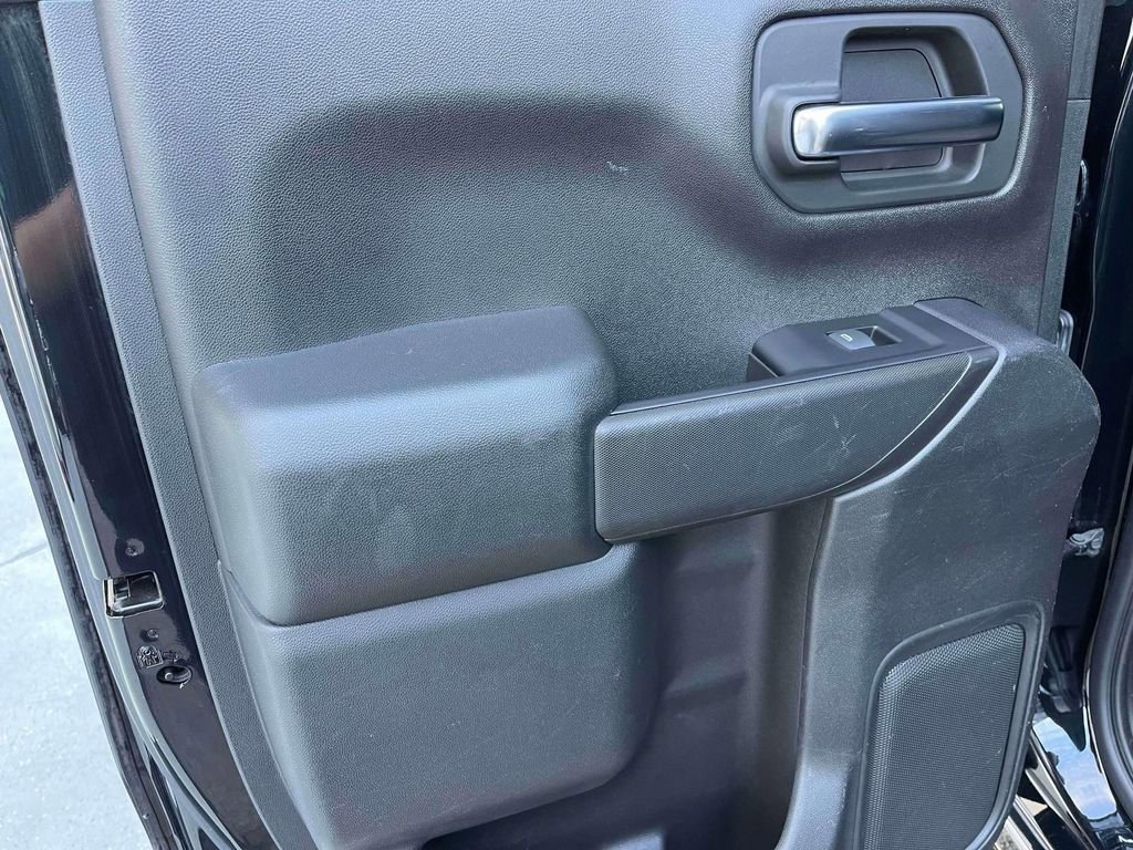 Used 2019 Chevrolet Silverado 1500 Custom w/ Trailering Package image 15