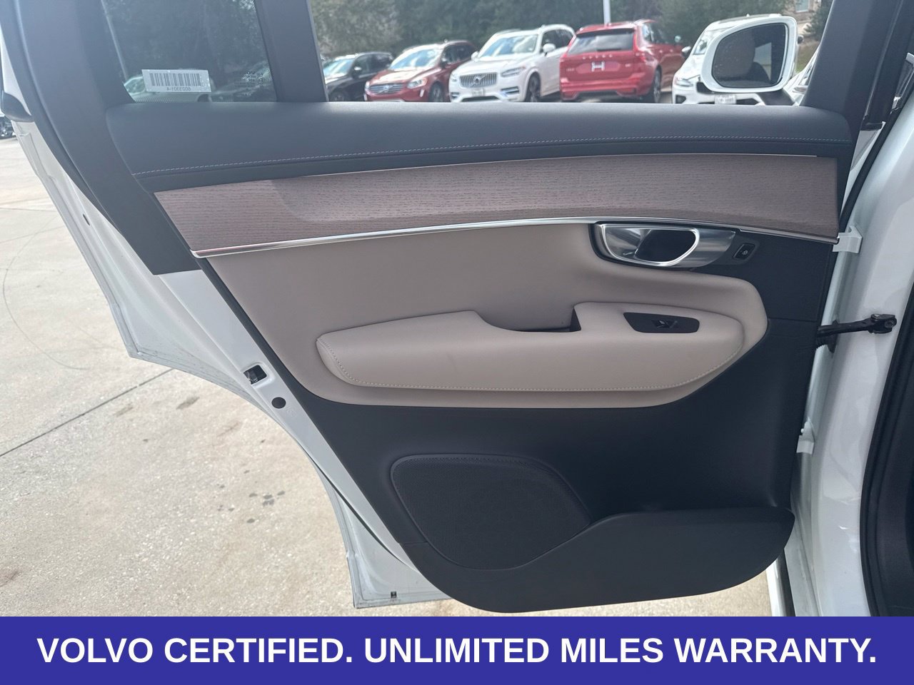 Certified 2026 Volvo XC90 B6 Plus AWD/4WD image 21