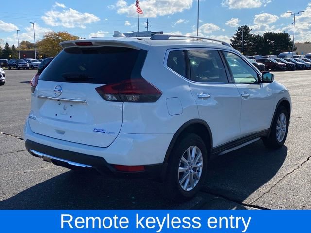 Used 2020 Nissan Rogue SV image 4