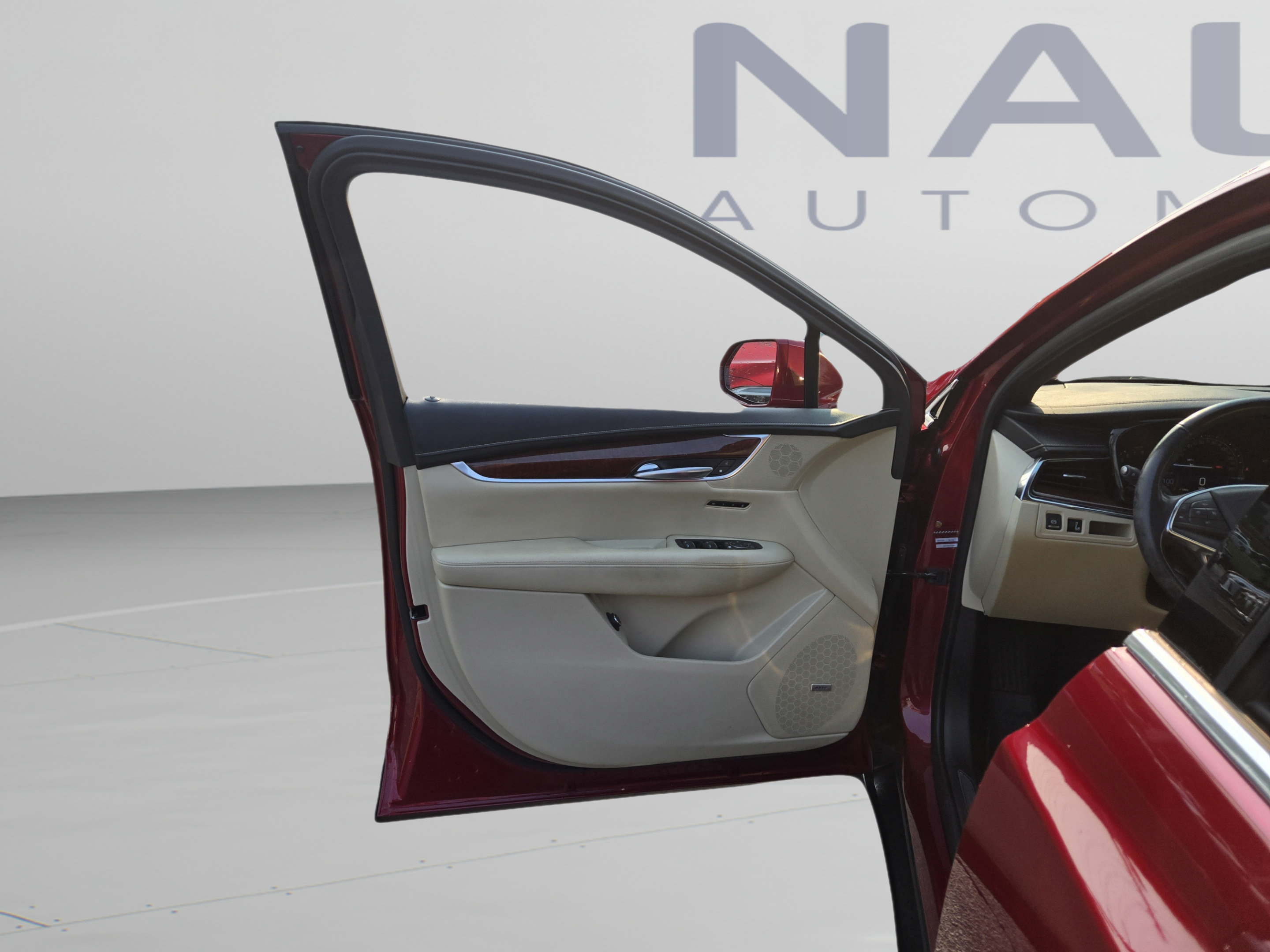 Used 2019 Cadillac XT5 Luxury FWD image 12