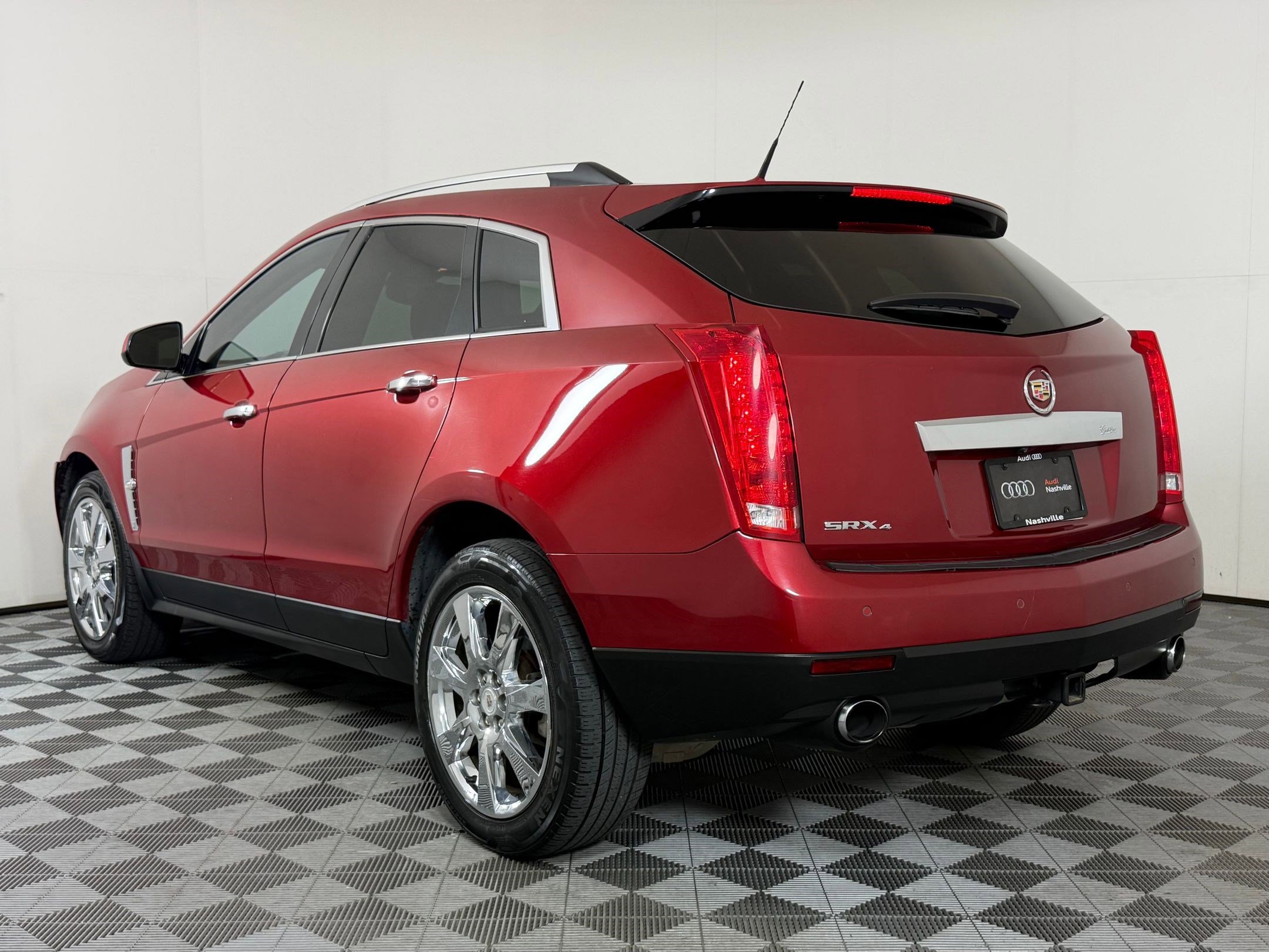 Used 2010 Cadillac SRX Performance AWD/4WD image 3