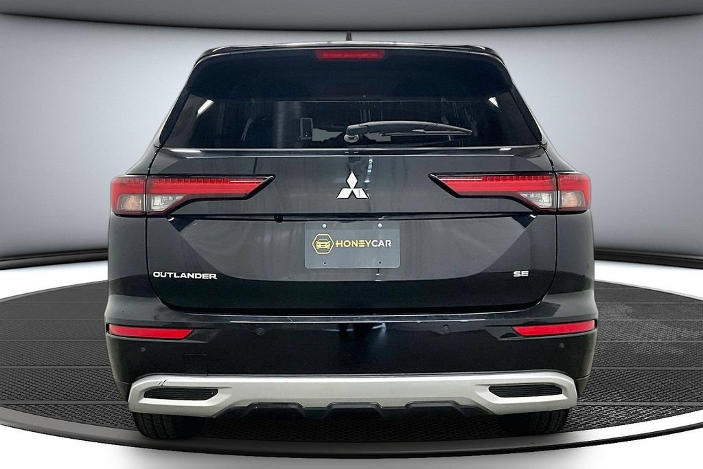 Used 2023 Mitsubishi Outlander SE Black Edition AWD/4WD image 5