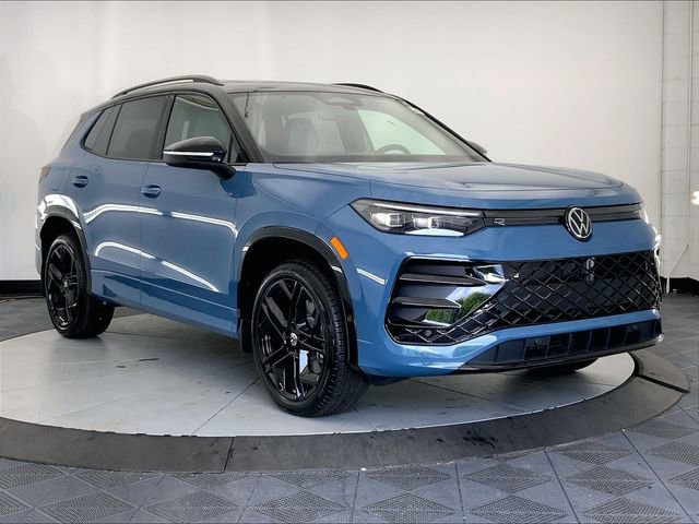 New 2026 Volkswagen Tiguan SE R-Line AWD/4WD image 4