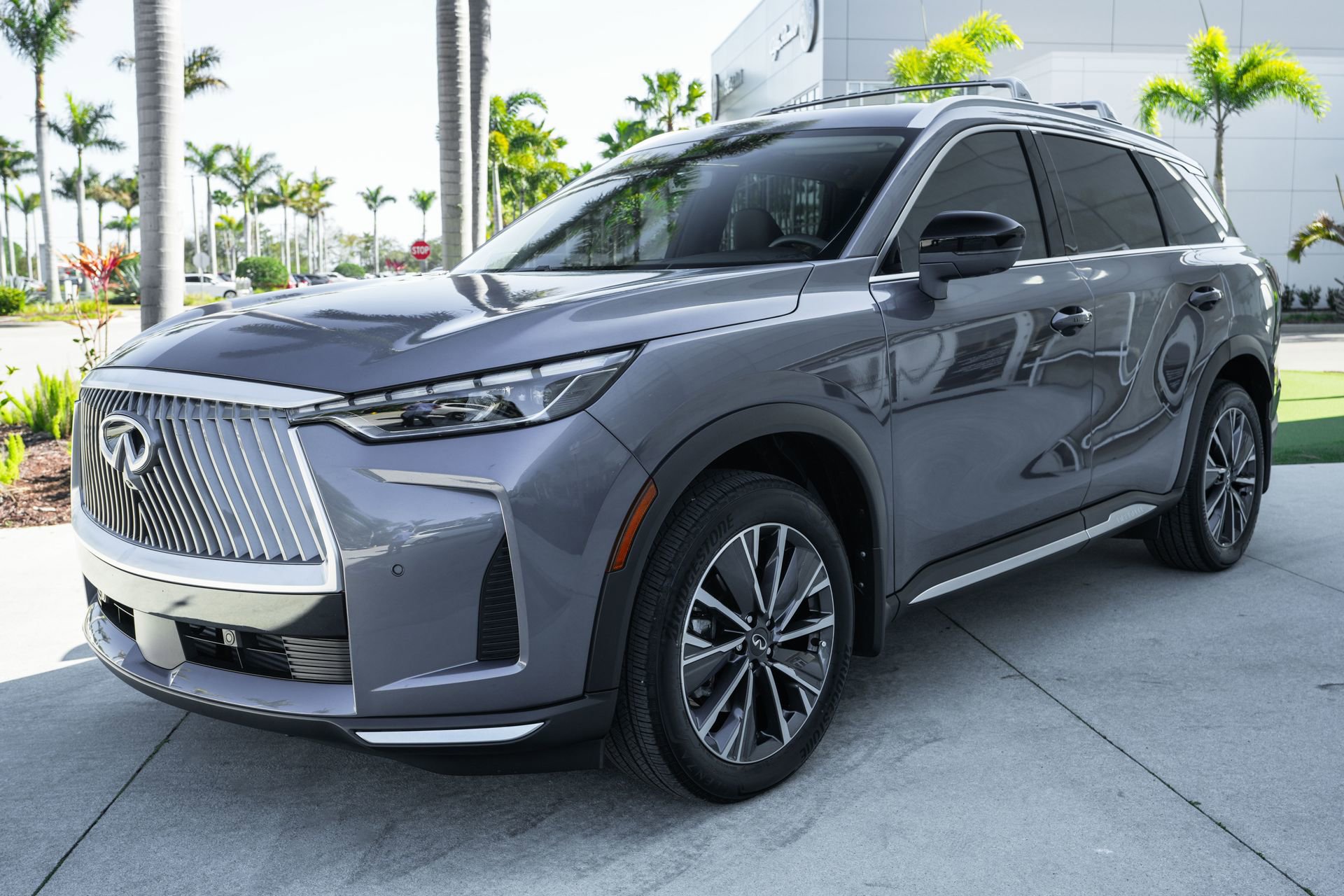 Used 2026 INFINITI QX60 Luxe w/ Cargo Package image 4