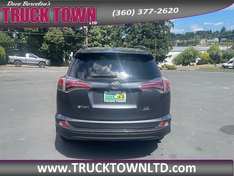 Used 2017 Toyota RAV4 LE w/ All Weather Liner Package AWD/4WD image 4