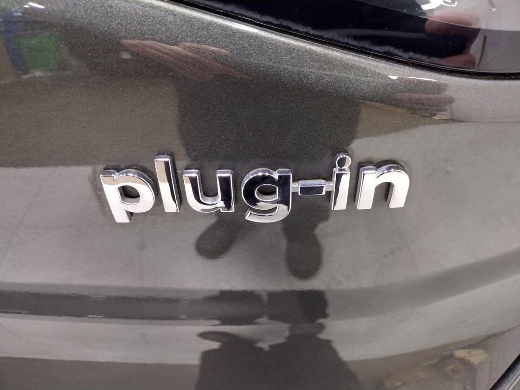 Certified 2022 Hyundai Ioniq SE FWD image 16