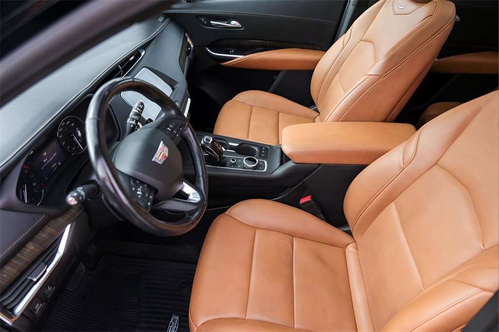 Used 2019 Cadillac XT4 Premium Luxury w/ Enhanced Visibility Package image 9