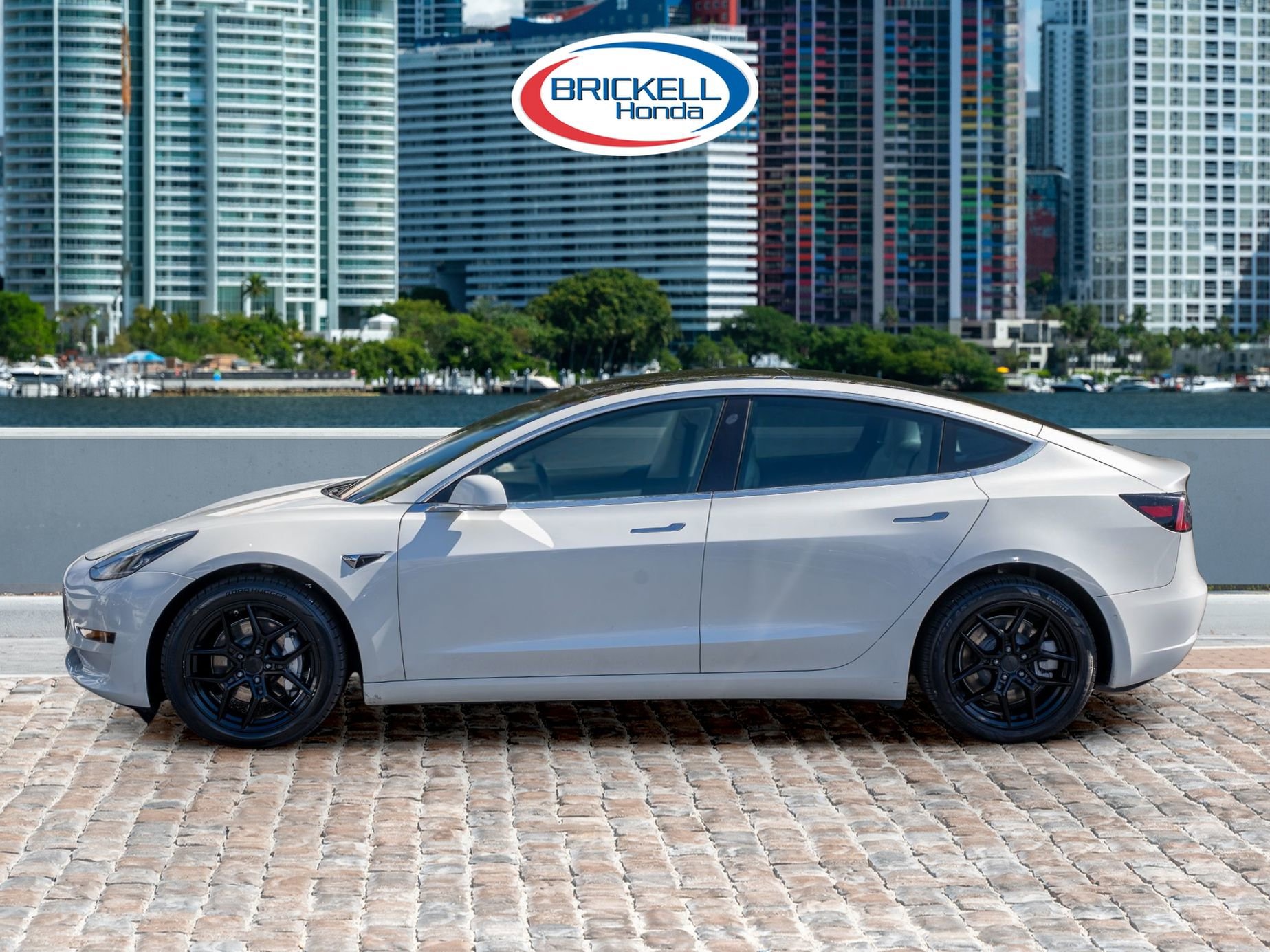 Used 2020 Tesla Model 3 Standard Range Plus image 8