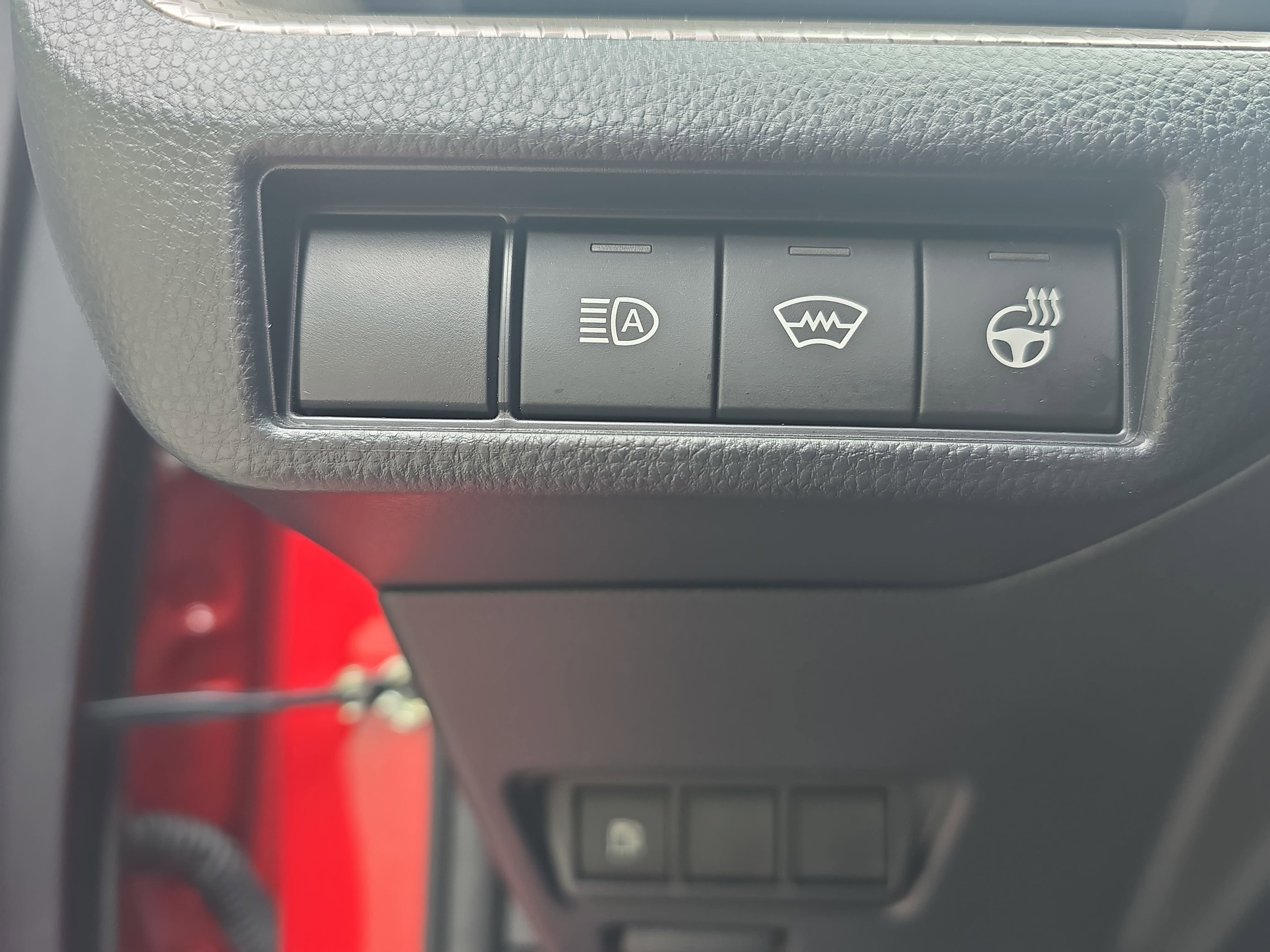 Used 2024 Toyota Prius XLE FWD image 23
