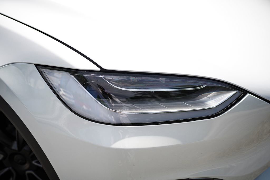 Used 2022 Tesla Model X Plaid AWD/4WD image 7