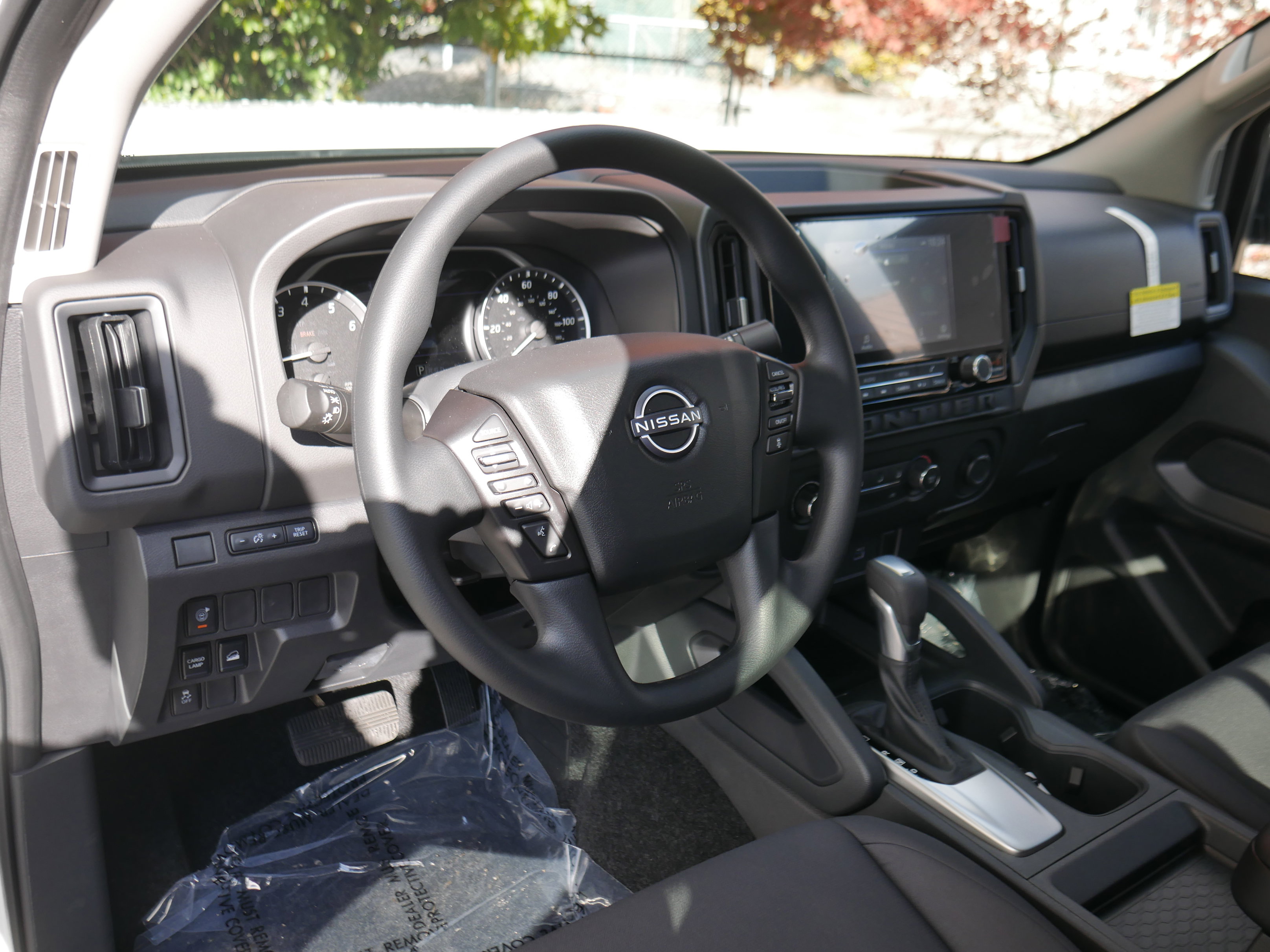 New 2026 Nissan Frontier S image 4