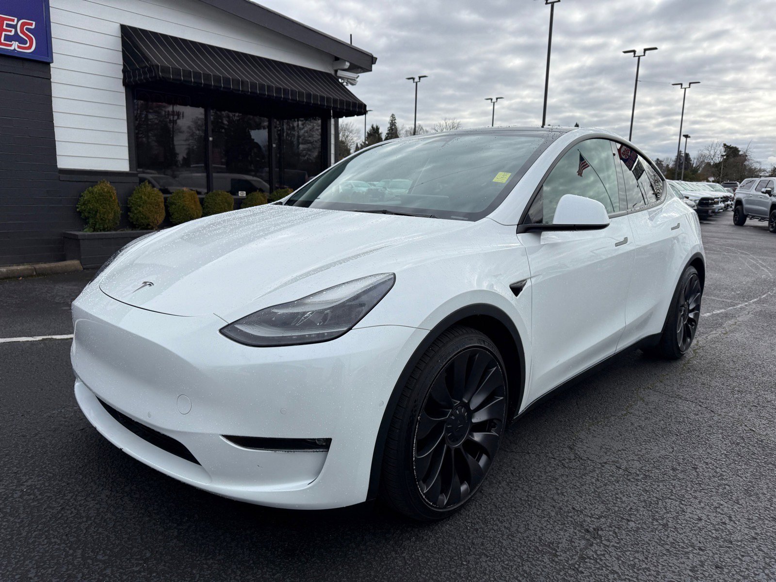 Used 2021 Tesla Model Y Performance AWD/4WD image 3