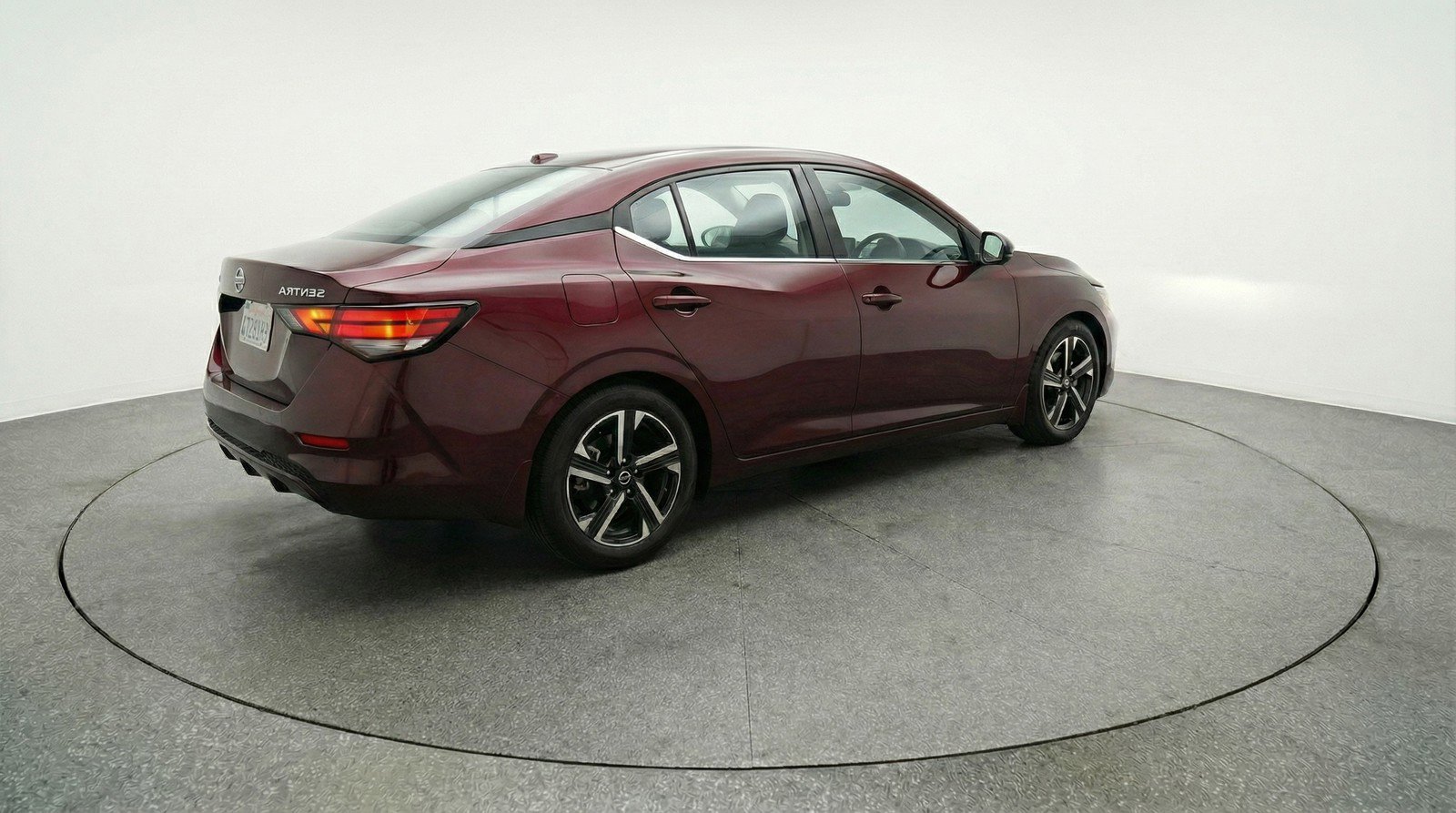 Used 2025 Nissan Sentra SV FWD image 9
