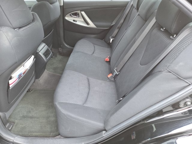 Used 2011 Toyota Camry SE w/ SE Extra-Value Pkg #1 FWD image 10