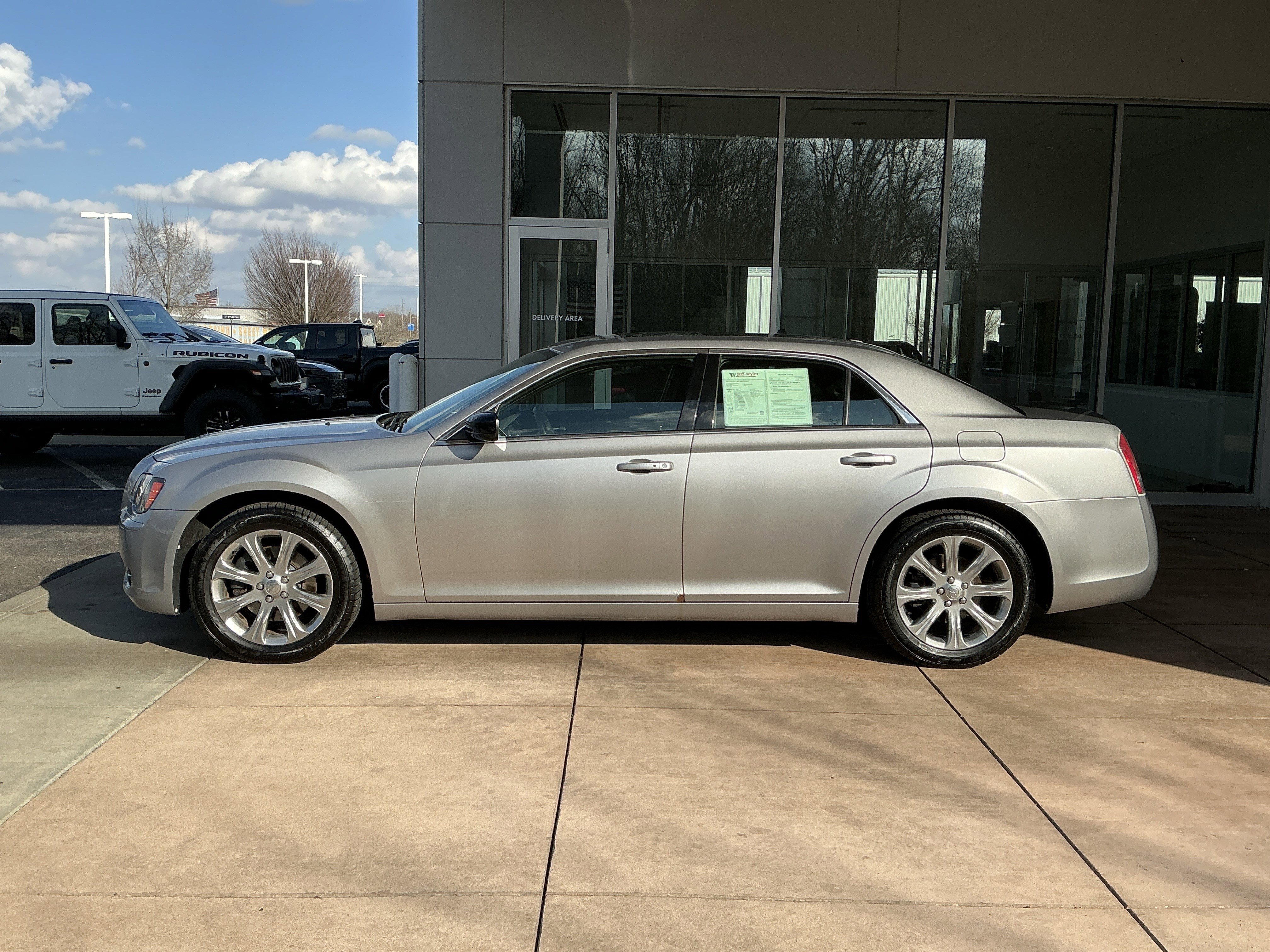 Used 2013 Chrysler 300 S image 19