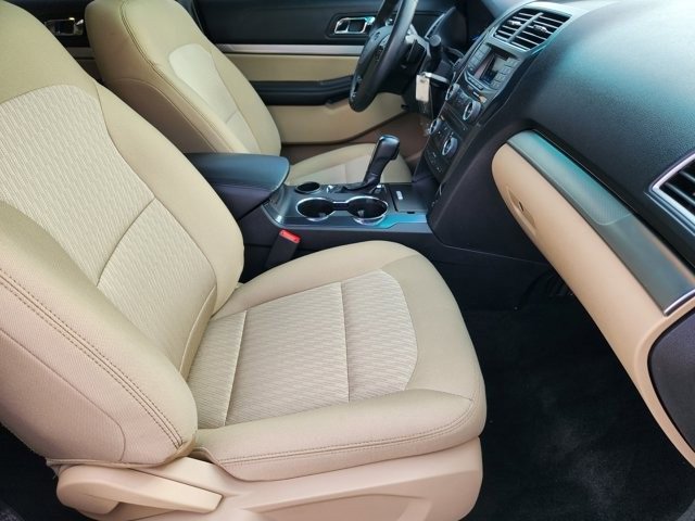 Used 2017 Ford Explorer FWD image 12