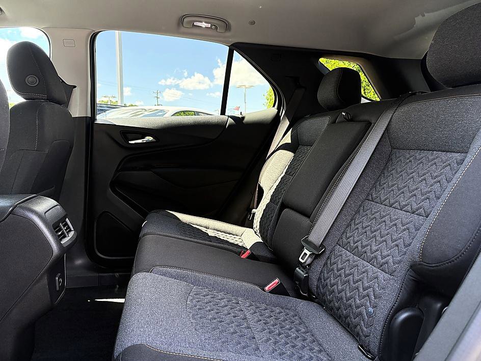 Used 2024 Chevrolet Equinox LT w/ LPO, Floor Liner Package FWD image 10