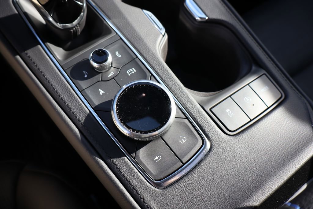 Used 2024 Cadillac XT4 Sport image 25