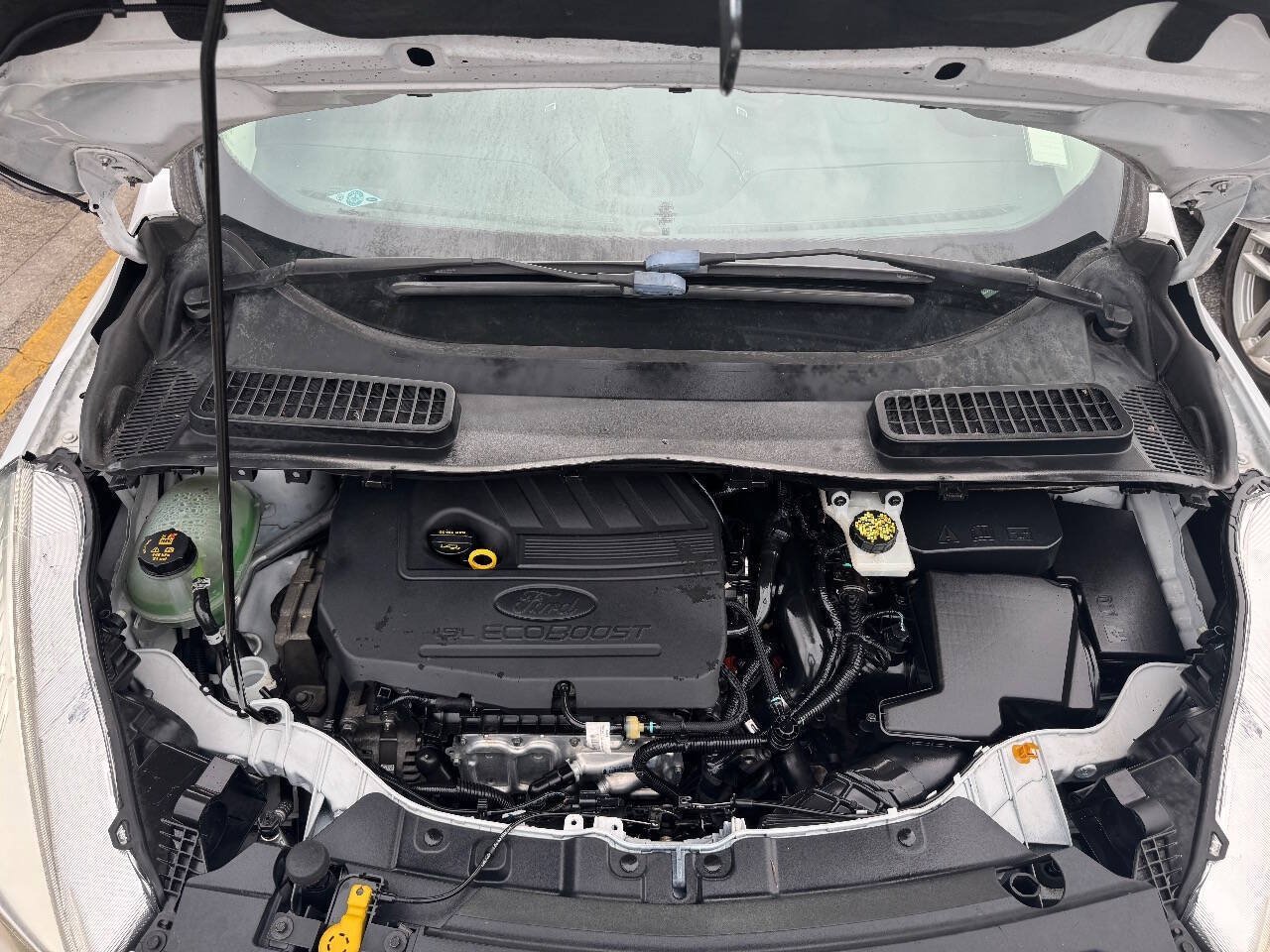 Used 2018 Ford Escape SE w/ SE Sync 3 Package FWD image 11
