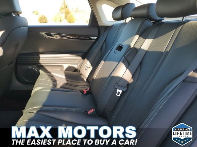 Used 2023 Genesis G80 2.5T image 13