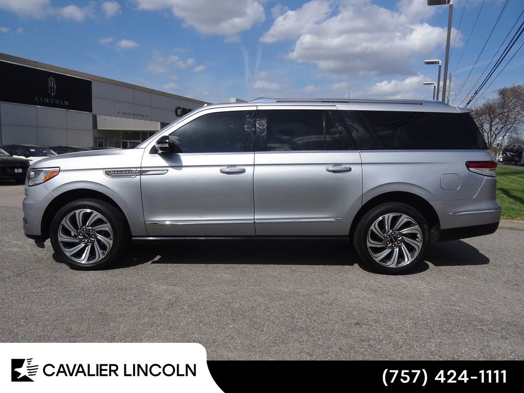 Certified 2024 Lincoln Navigator L 4WD image 4
