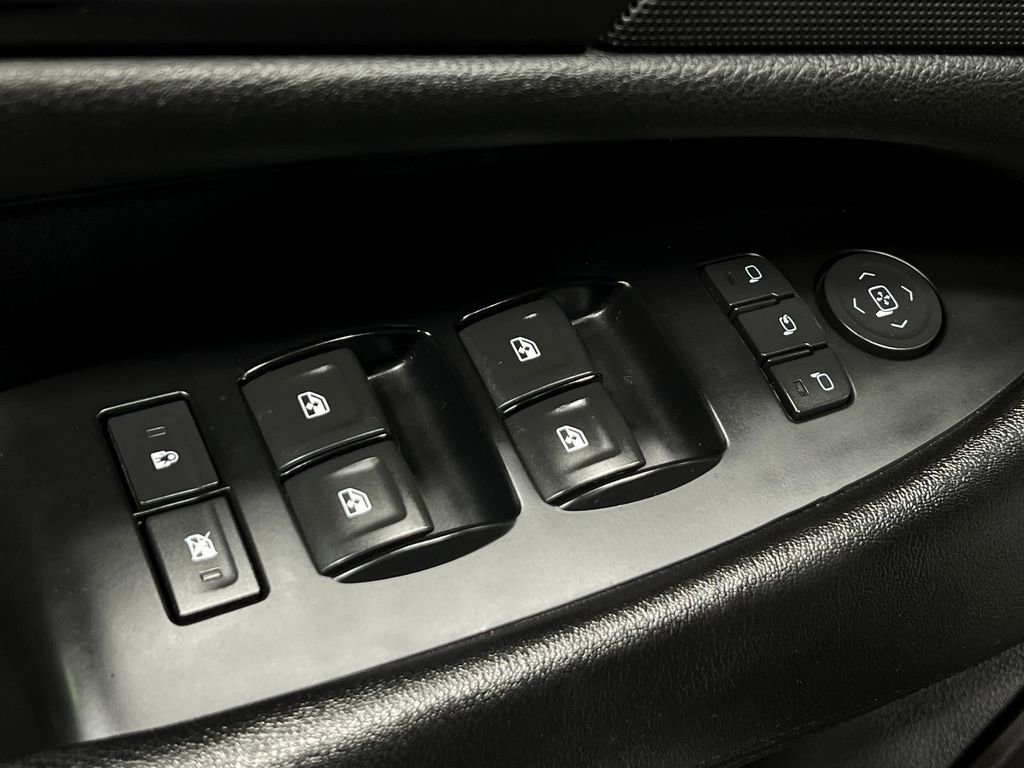 Used 2018 Cadillac Escalade Premium Luxury w/ LPO, Radiant Package AWD/4WD image 16