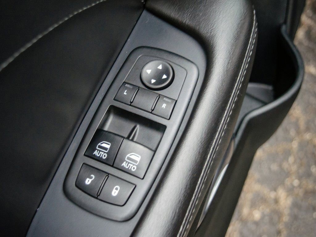 Used 2018 Dodge Challenger R/T Plus image 20