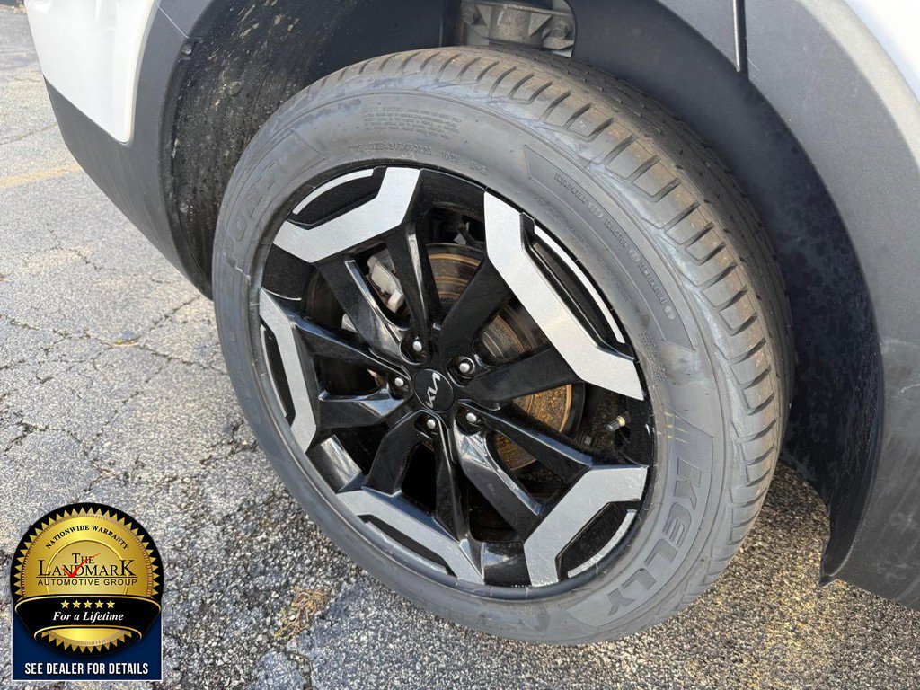 Used 2025 Kia Telluride S AWD/4WD image 23