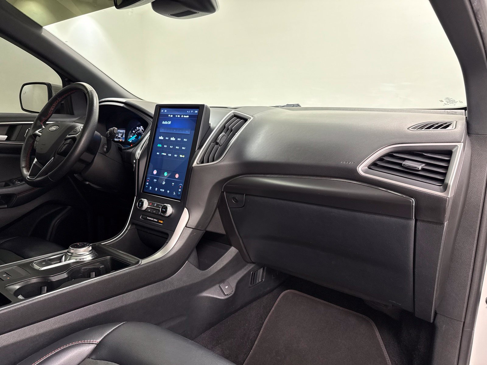 Used 2022 Ford Edge ST-Line AWD/4WD image 29