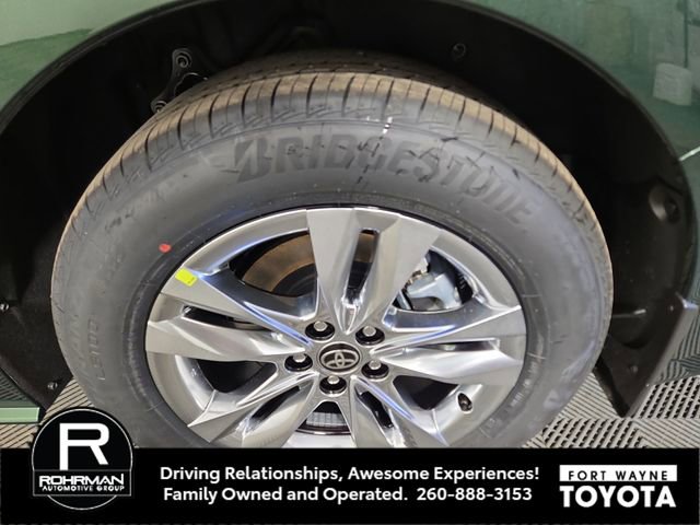 New 2026 Toyota Sienna XLE image 11