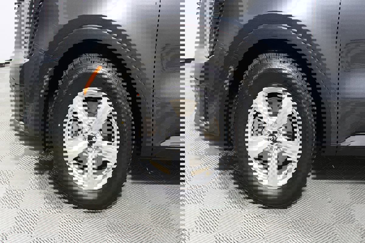 Used 2024 Kia Sorento LX image 28